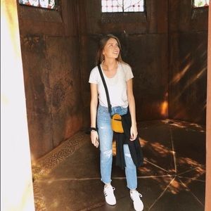 Meet your Posher, Angela